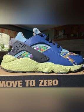 Nike Air Huarache Crater Premium
Mystic Navy 8W-6.5Y